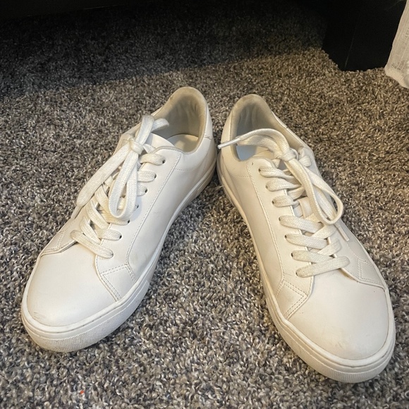 Steve Madden Shoes - Steve Madden Leather White Shoes